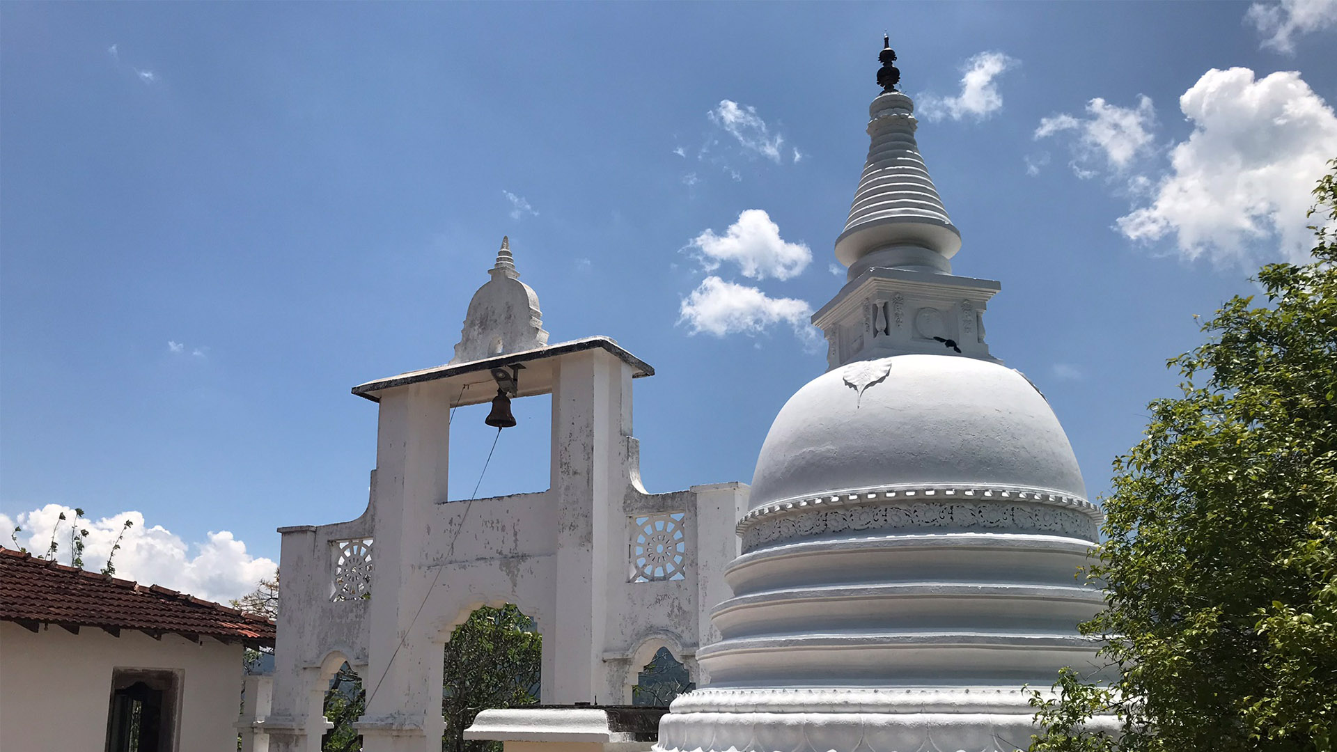Sunsrilanka holidays sri lankan temple